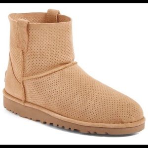 New Classic Unlined Mini Boot